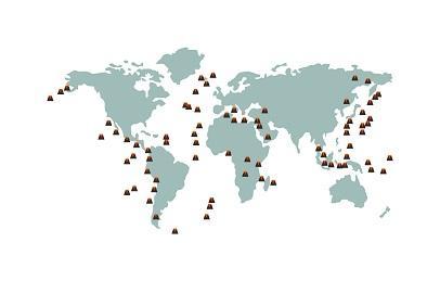 Which statement is supported by the information in the image?Many volcanoes are on the eastern coast