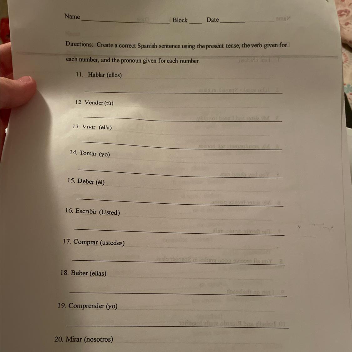 Create a sentence in Spanish